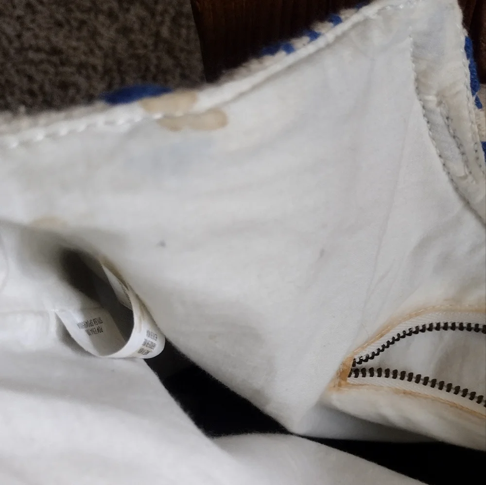 3/ $25 O'Neill Blue and White Patterned Women's Bag with Wooden Handle - Picture 4 of 7